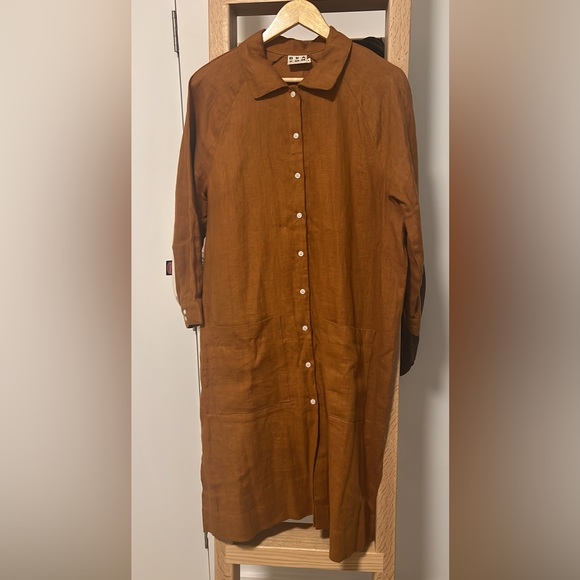 Beaton Linen Ragland Coat Dress in rust - Picture 4 of 9